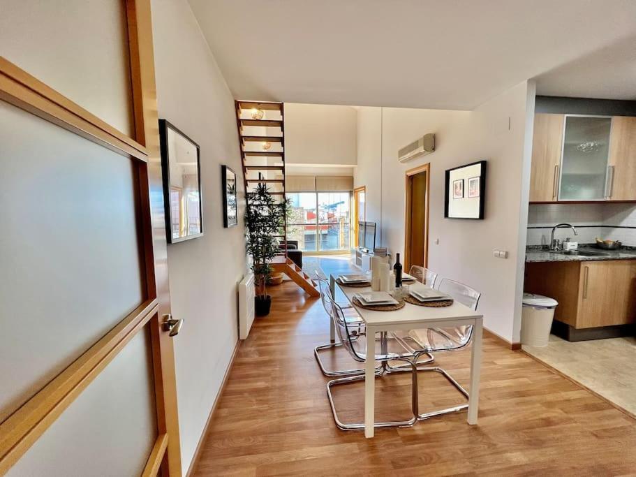 Apartamento Espacioso Y Familiar Terrassa Buitenkant foto