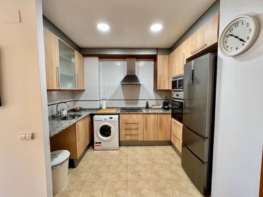 Apartamento Espacioso Y Familiar Terrassa Buitenkant foto